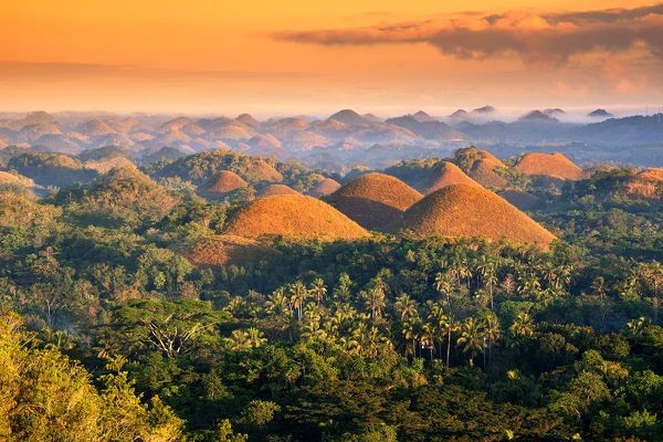 تپه های شکلات در فیلیپین